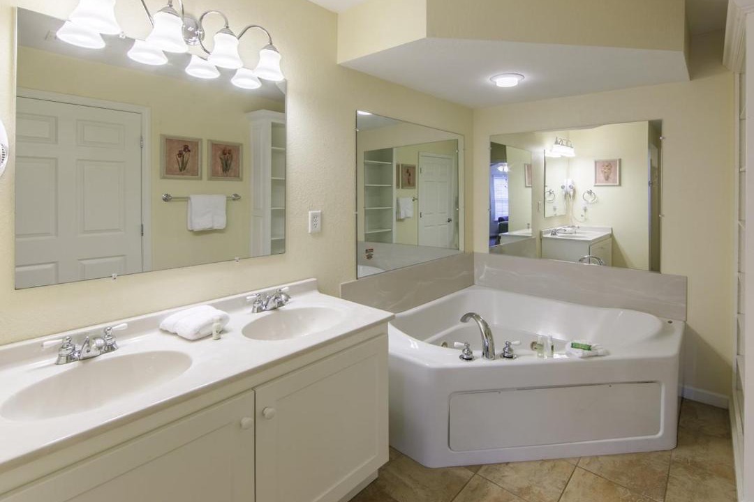 Photo of Bathroom in South Lee