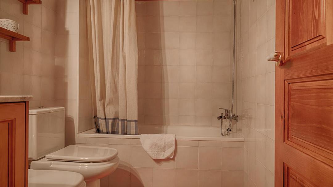 Photo of Bathroom in Les