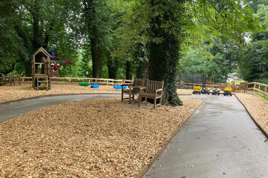 Photo of Outdoor in Lullington