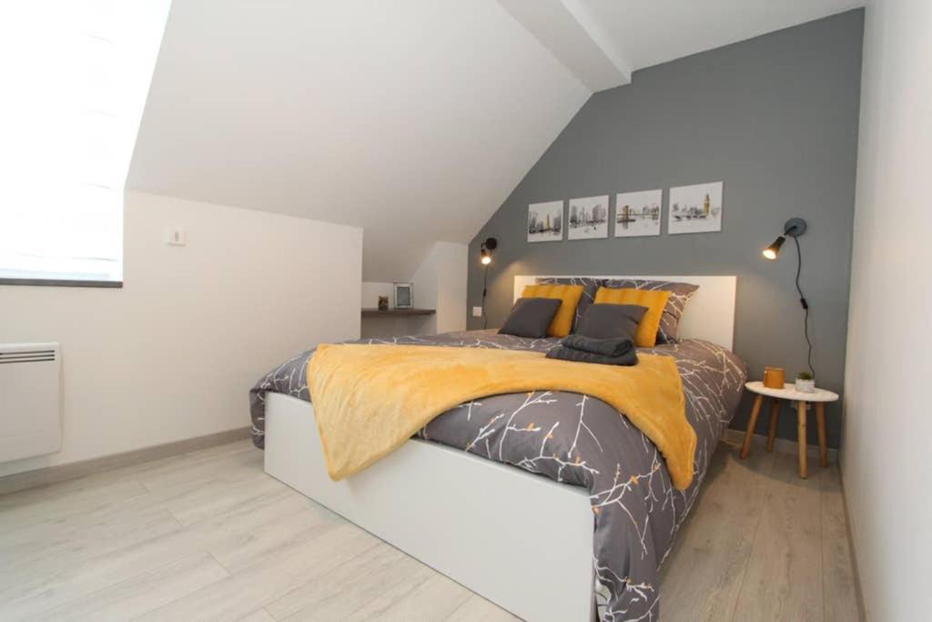 Photo of Bedroom in Romilly-sur-Seine