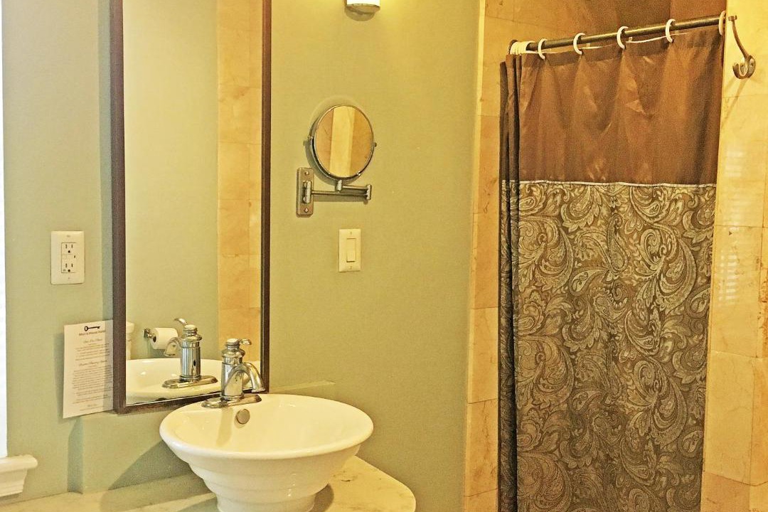 Photo of Bathroom in Washington Square West