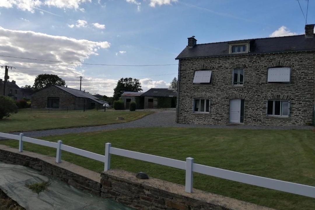 Photo of Buildings in Saint-Laurent-sur-Oust