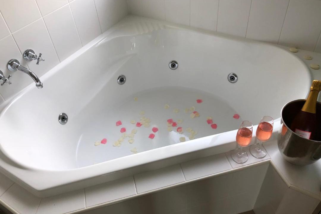 Photo of Bathroom in Broke