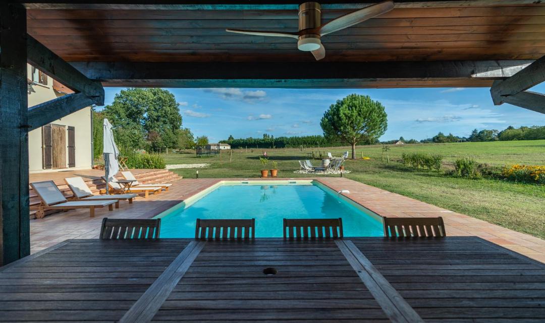 Photo of Others in Cales