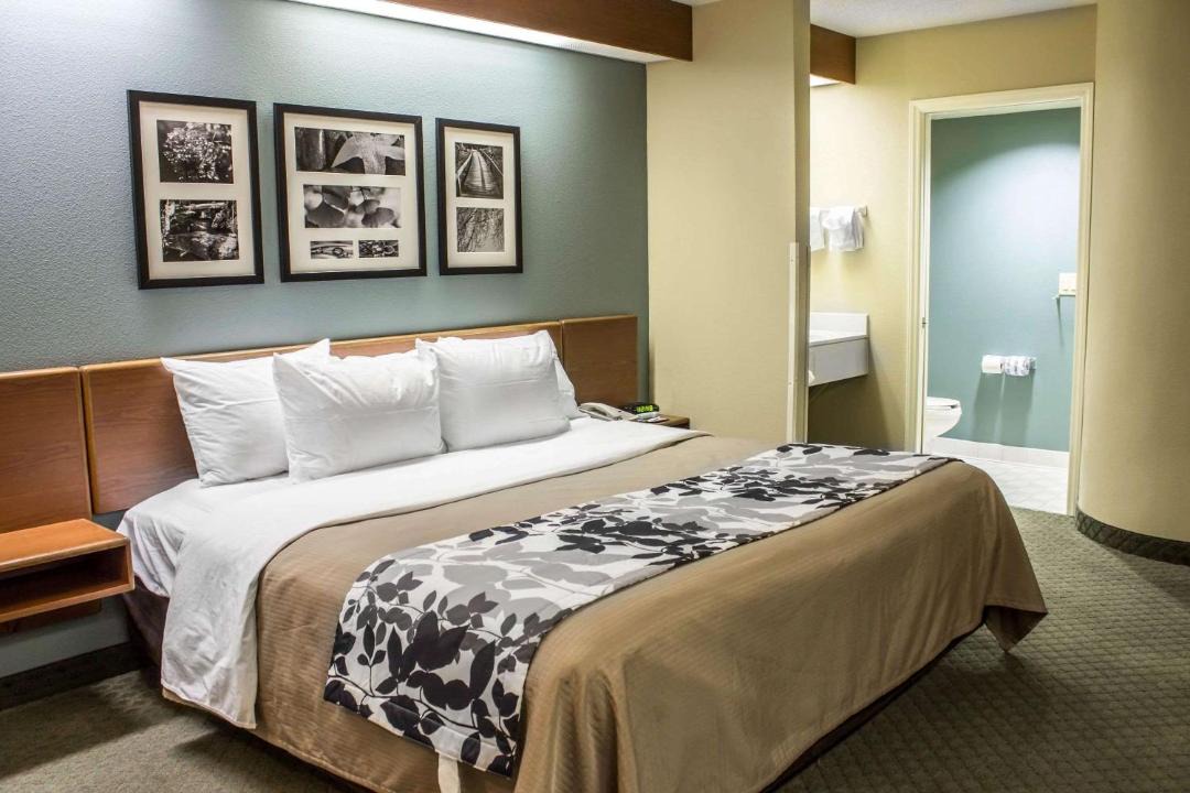Photo of Bedroom in Wake Forest
