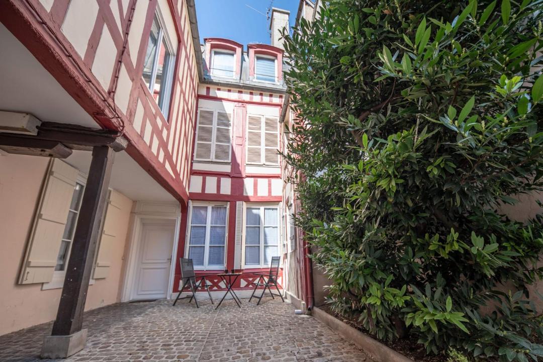 Photo of Others in Old Town