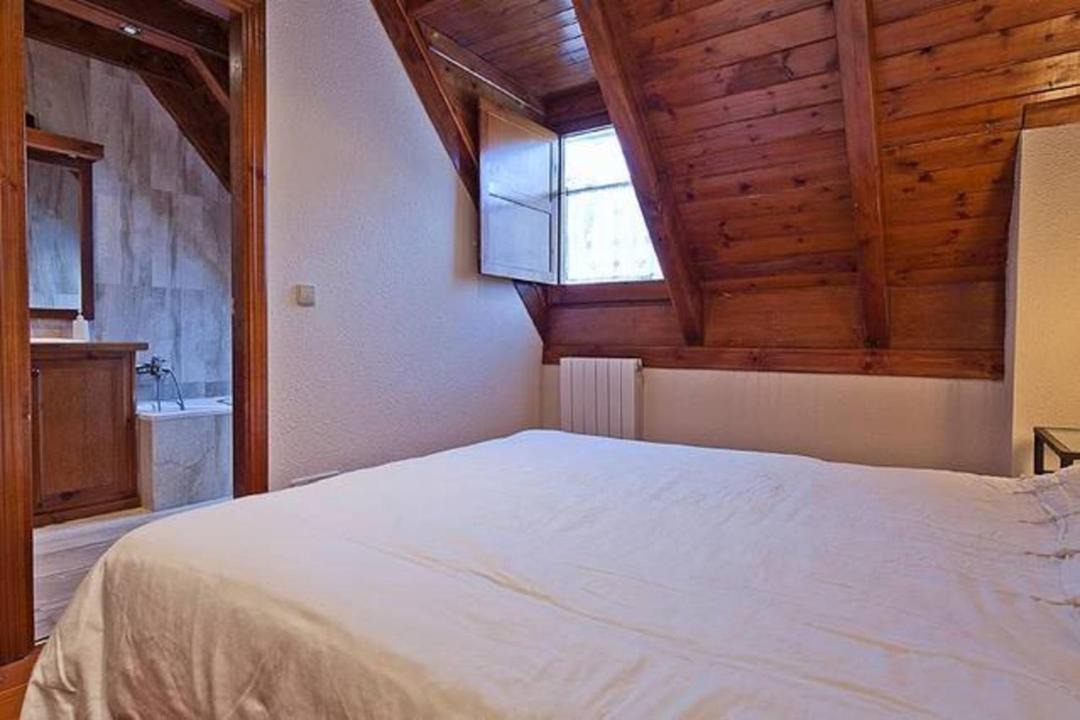 Photo of Bedroom in Salardu