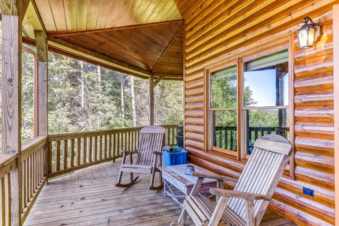 Photo of Patio Balcony in Cherry Log