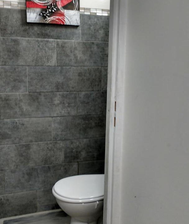 Photo of Others in Pressins