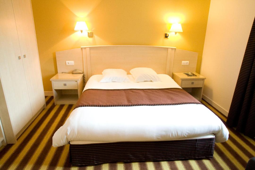 Photo of Others in Heric