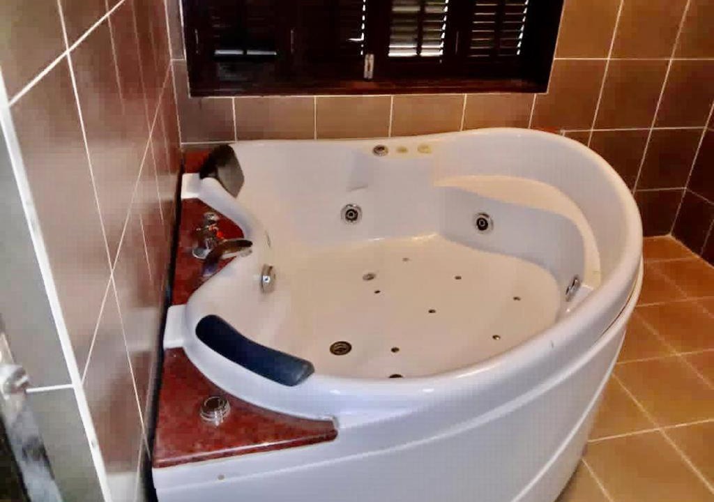 Photo of Bathroom in Endah