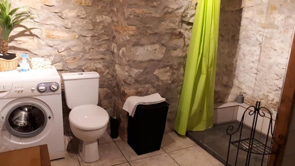 Photo of Bathroom in Saint-Pierre-des-Champs