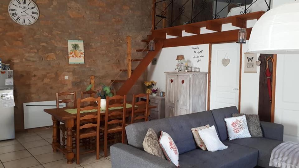 Photo of Livingroom in Saint-Pierre-des-Champs