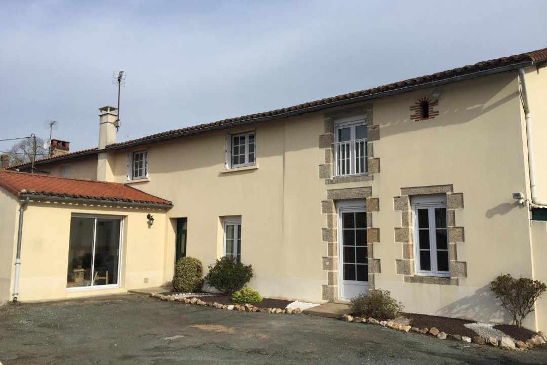 Photo of Buildings in Combrand