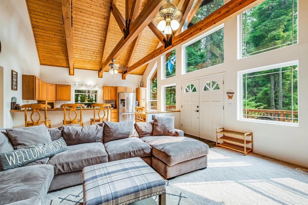 Photo of Livingroom in Roslyn Ridge