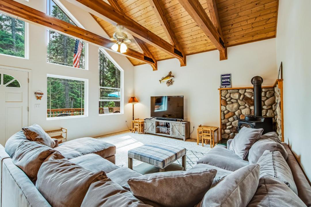 Photo of Livingroom in Roslyn Ridge