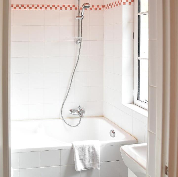 Photo of Bathroom in Gonneville-sur-Mer