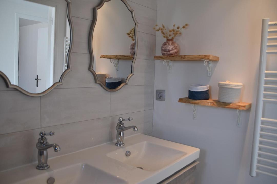 Photo of Bathroom in Ploudalmezeau