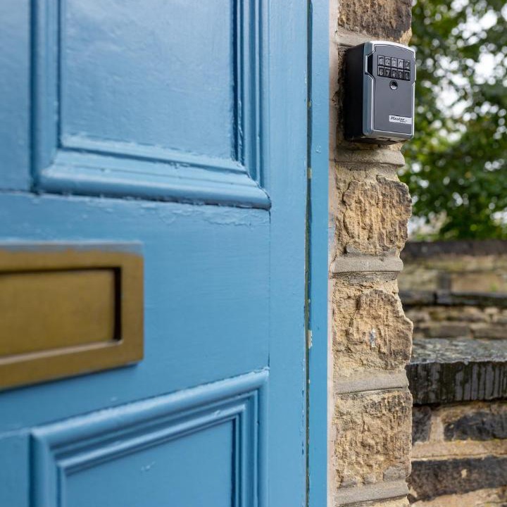 Photo of Others in Huddersfield