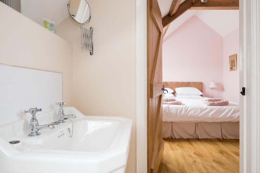 Photo of Bathroom in Little Cowarne