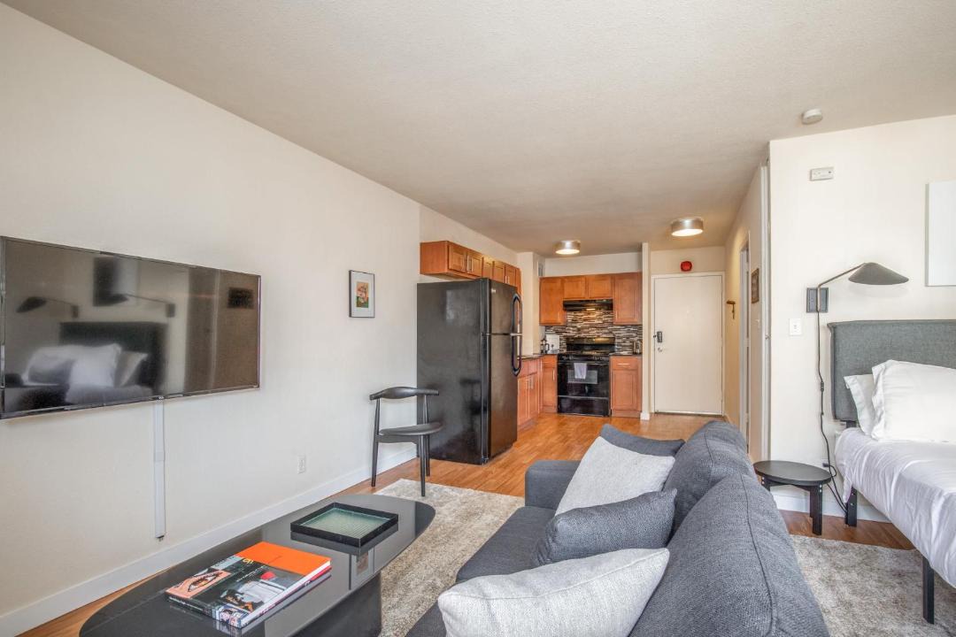 Photo of Livingroom in Downtown West