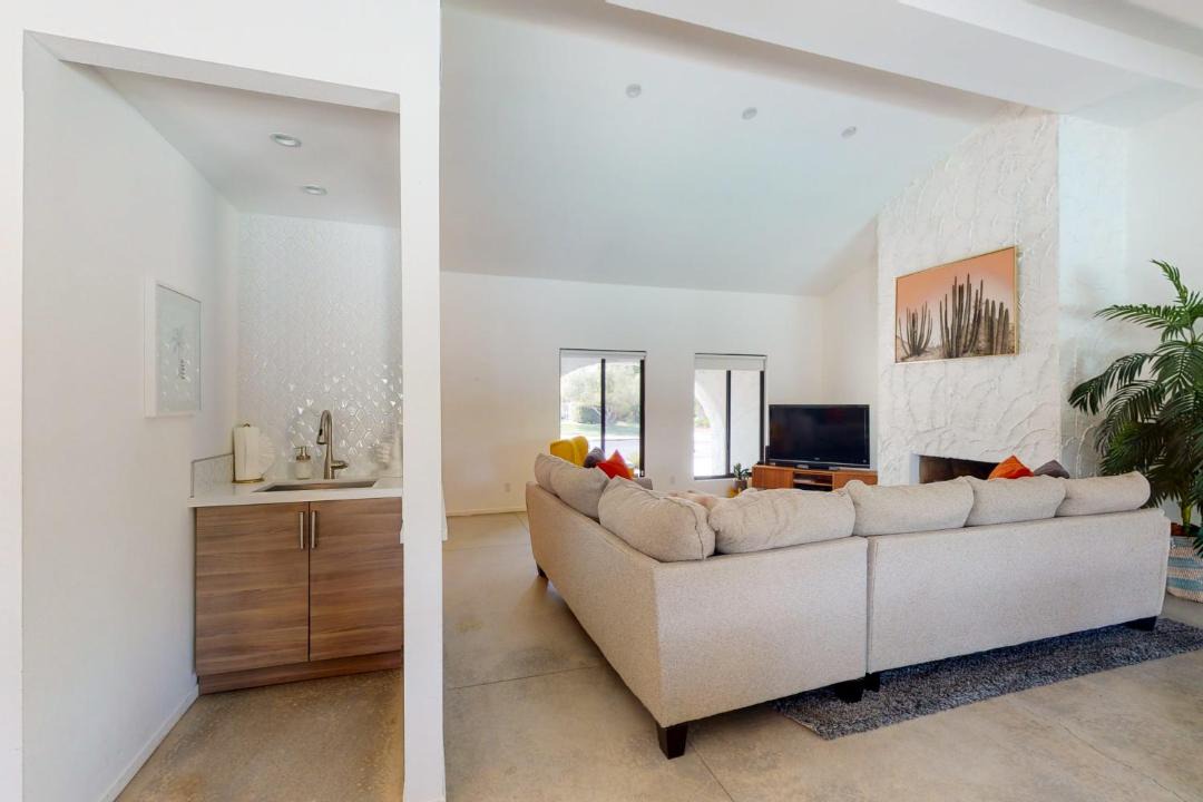 Photo of Livingroom in Sonora Sunrise