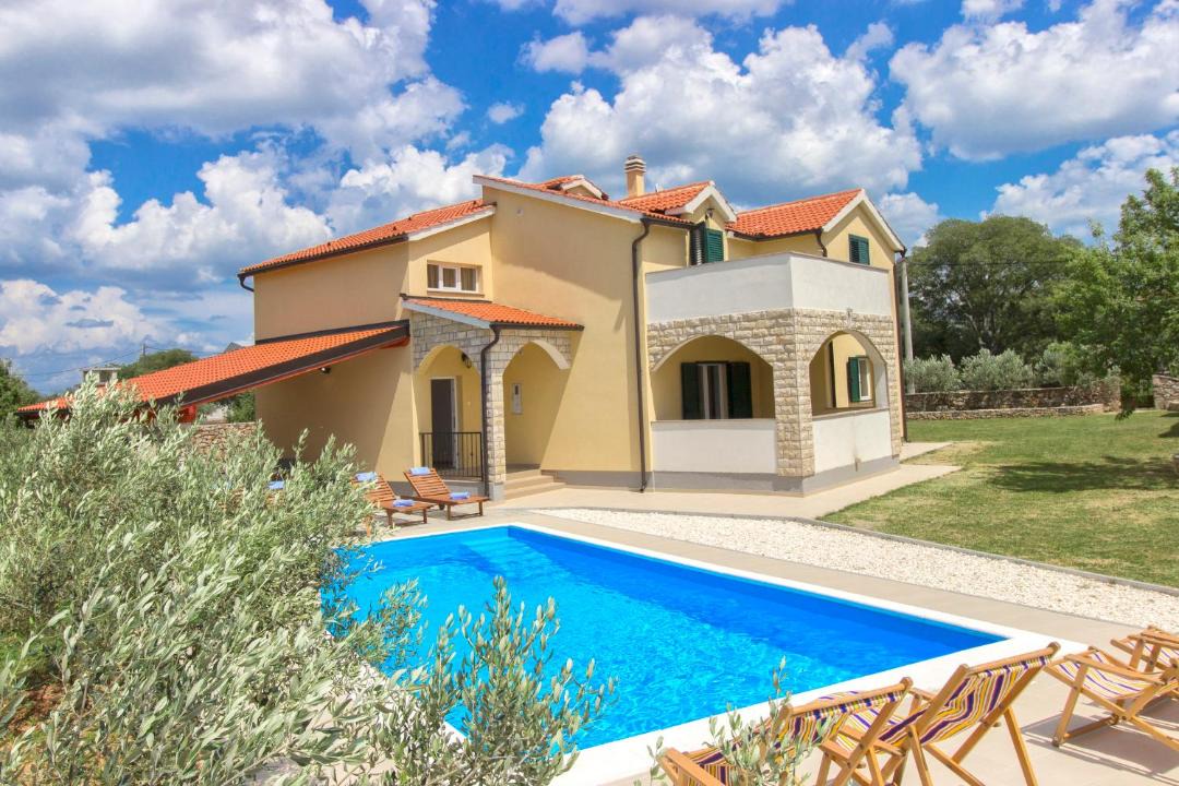 Photo of Outdoor in Bristane