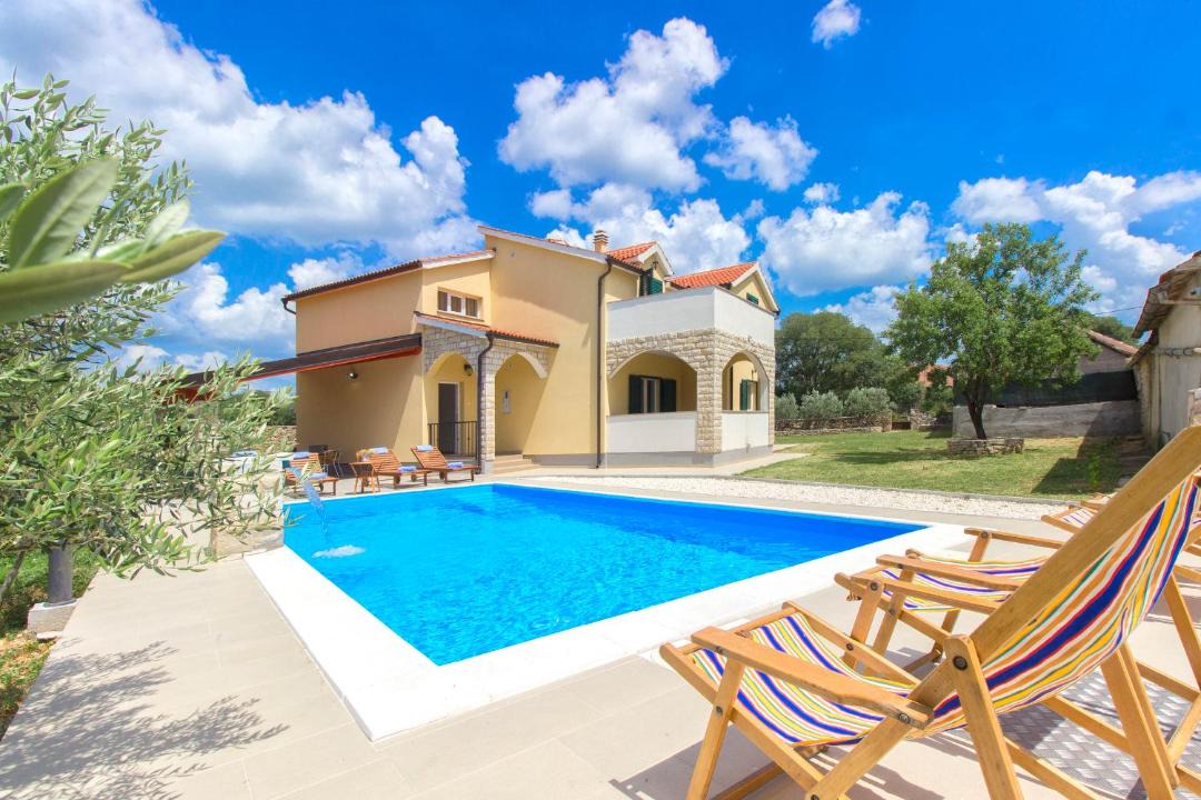 Photo of Outdoor in Bristane