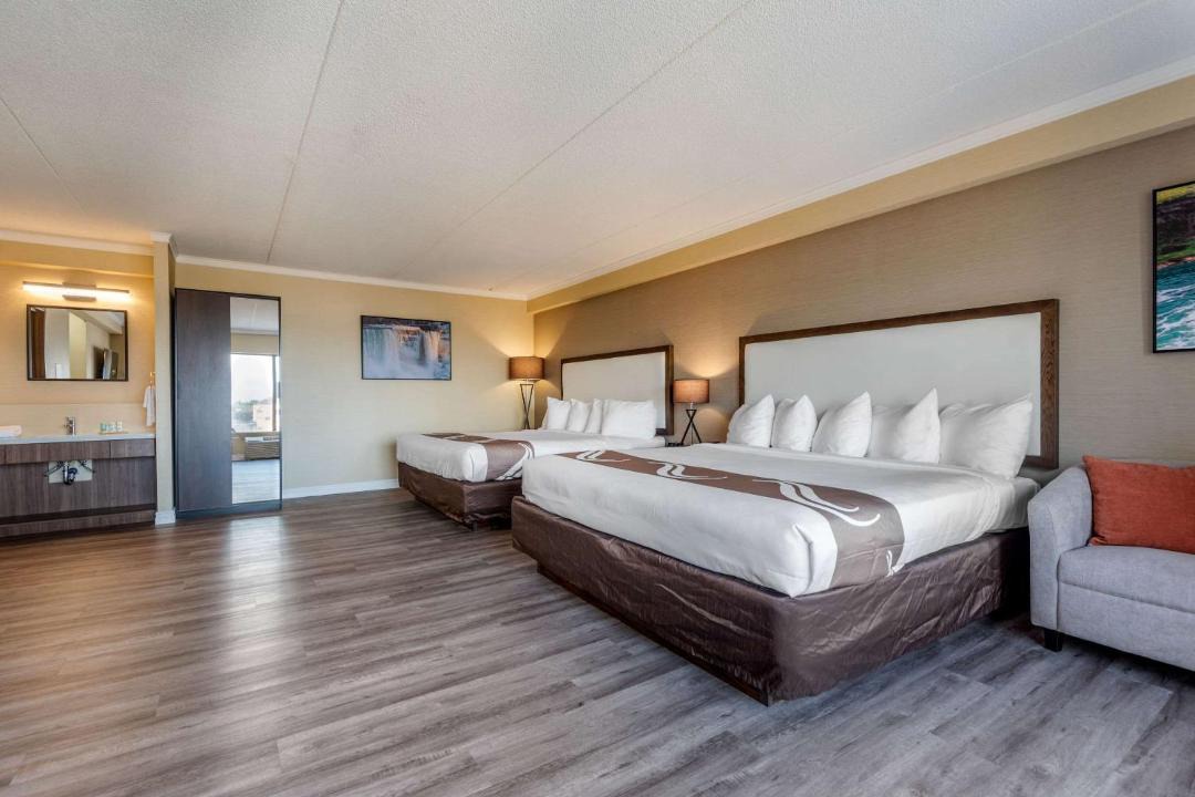 Photo of Bedroom in Fallsview