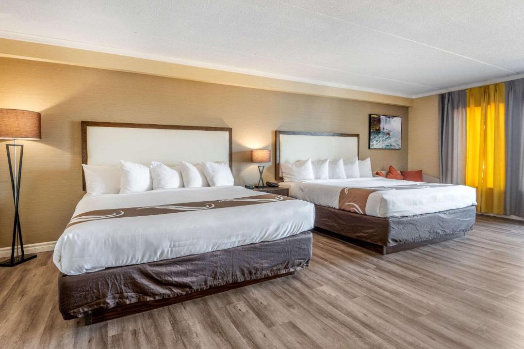 Photo of Bedroom in Fallsview