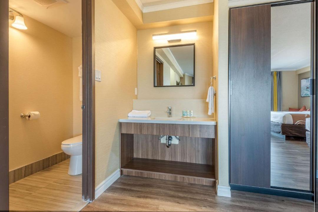 Photo of Bathroom in Fallsview
