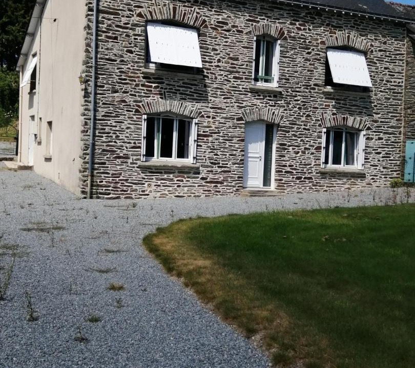 Photo of Buildings in Saint-Laurent-sur-Oust