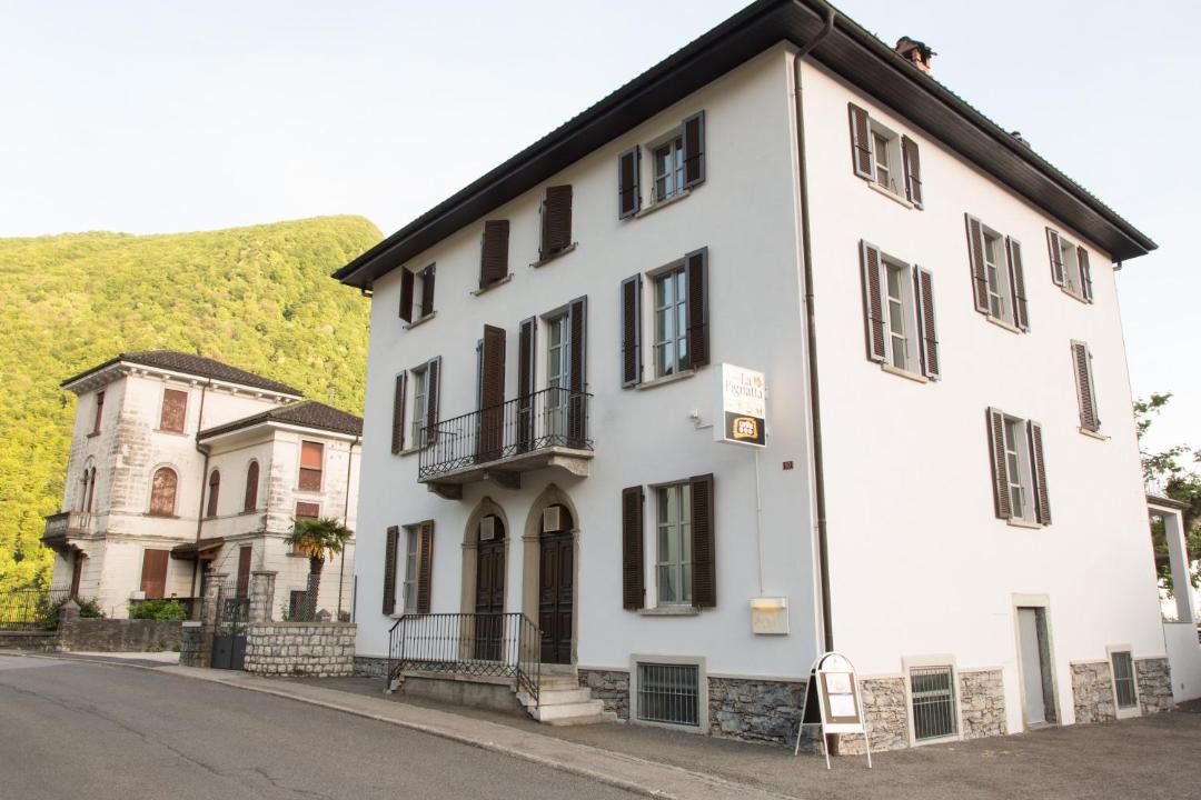 Photo of Buildings in Arogno