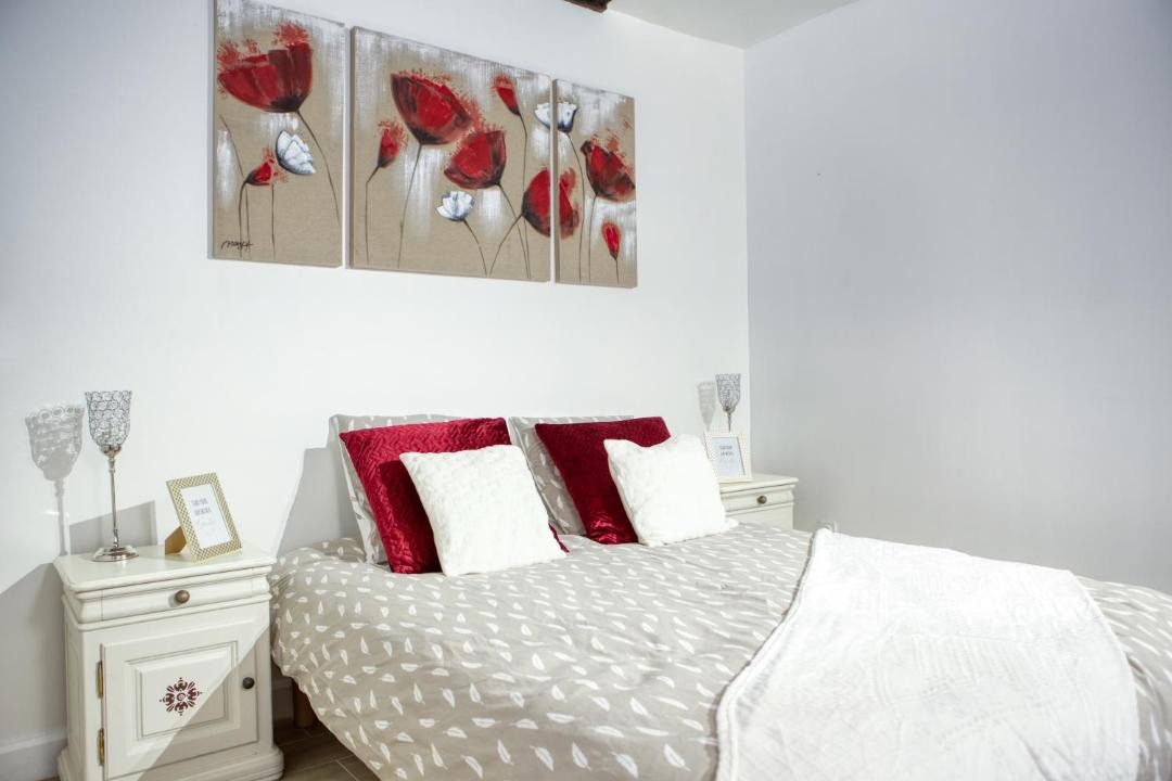 Photo of Bedroom in Notre-Dame