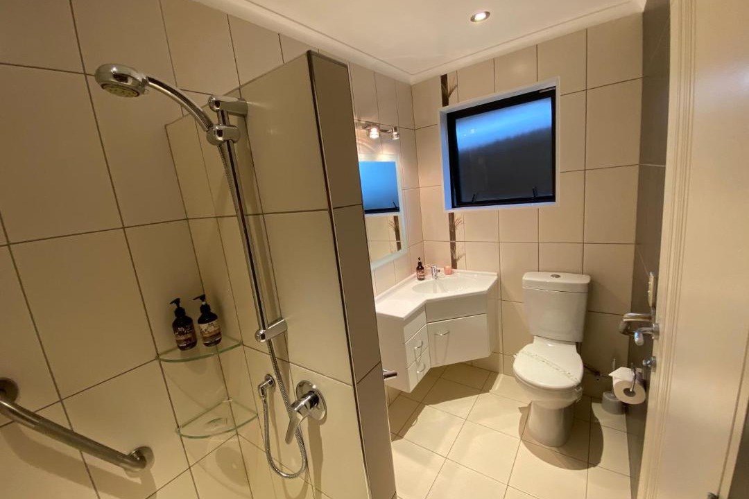 Photo of Bathroom in Omarama