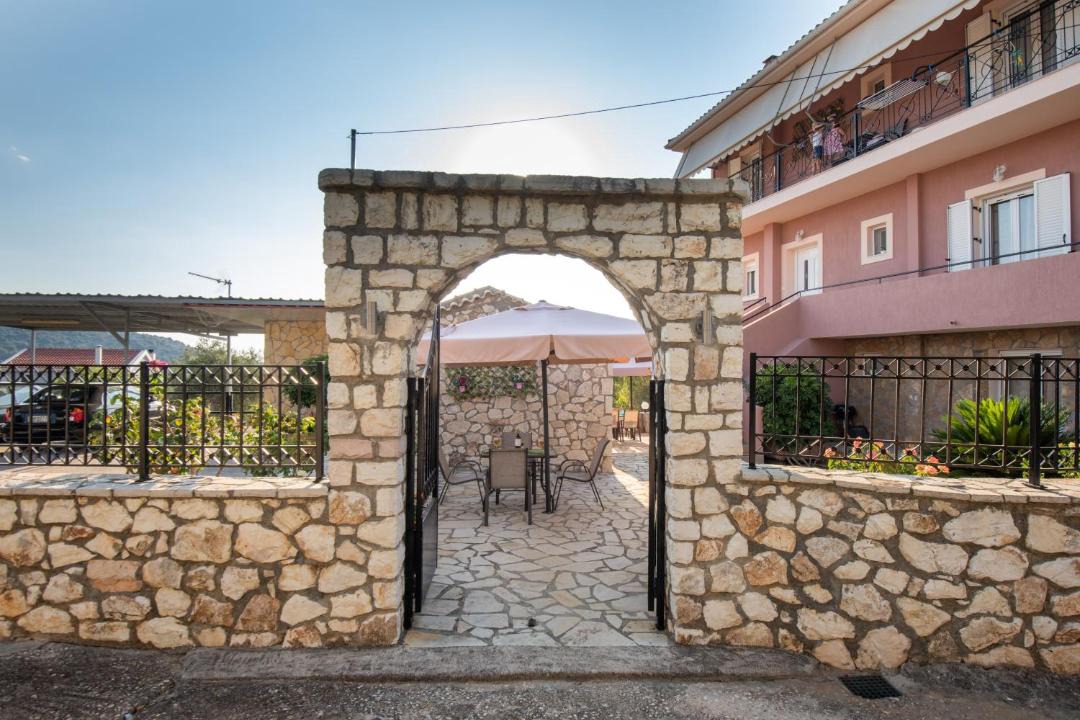 Photo of Others in Razata