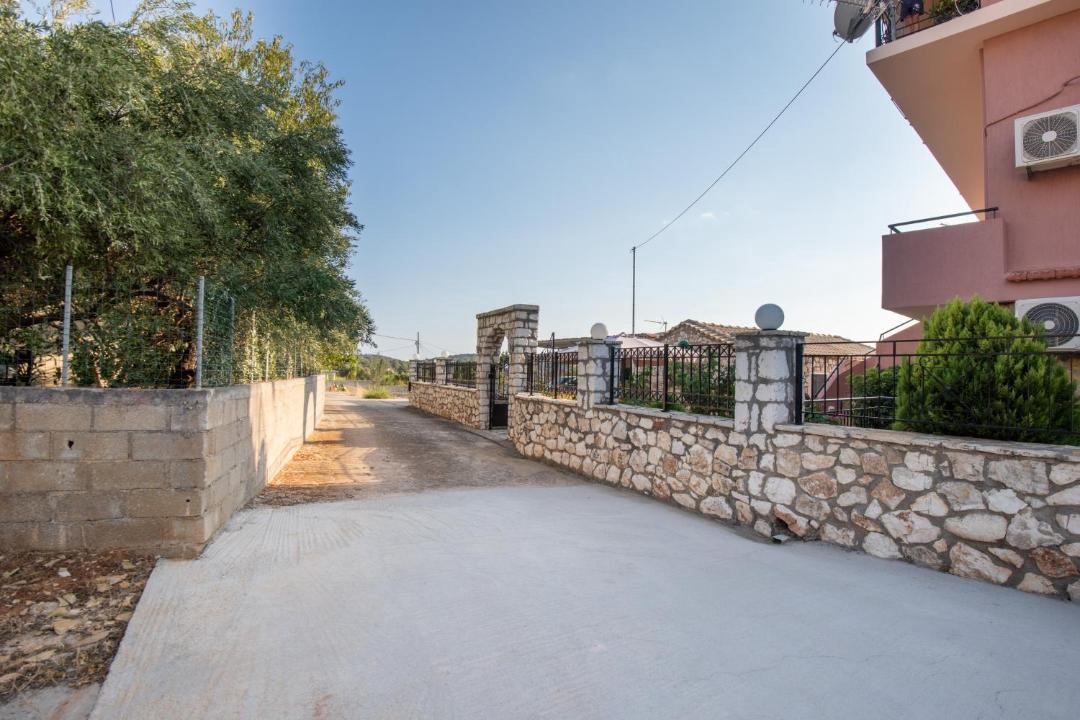 Photo of Buildings in Razata