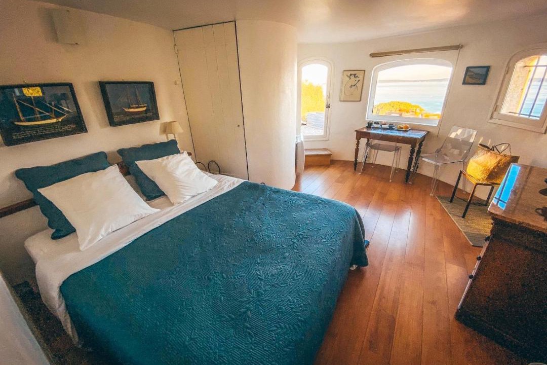 Photo of Bedroom in Le Lavandou