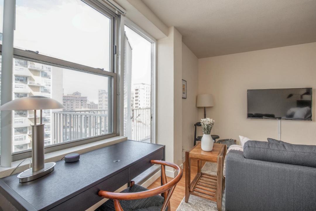 Photo of Livingroom in Downtown West