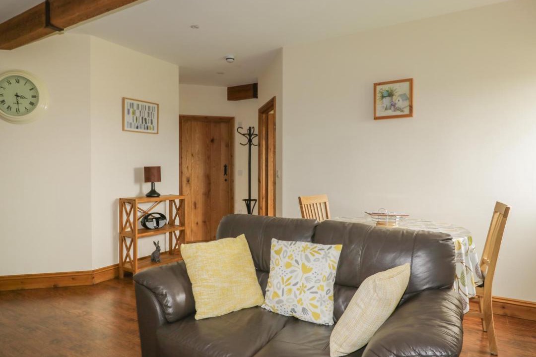 Photo of Livingroom in Wing