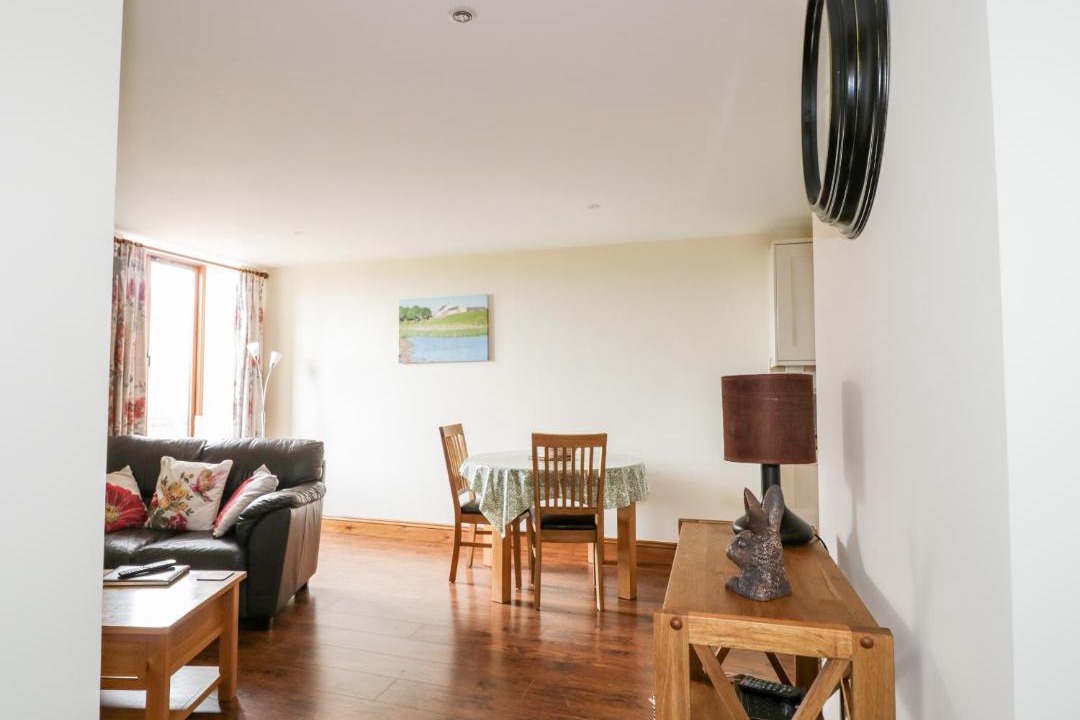 Photo of Livingroom in Wing