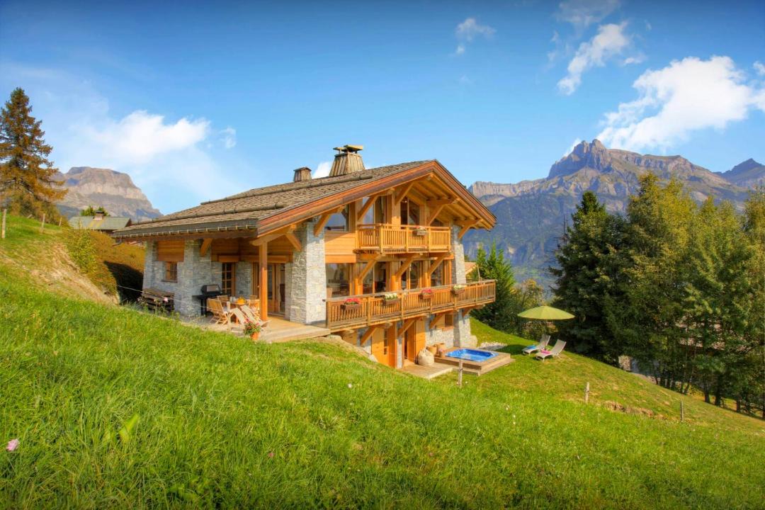 Photo of Buildings in Combloux