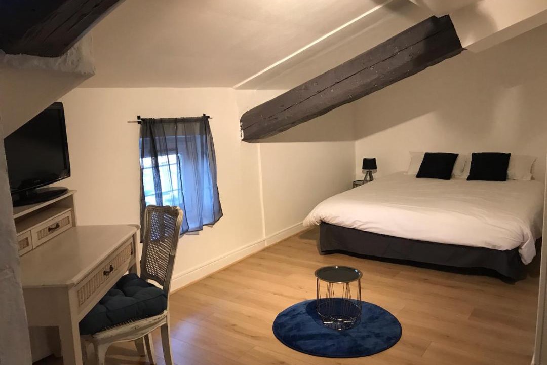 Photo of Others in Neuville-sur-Saone