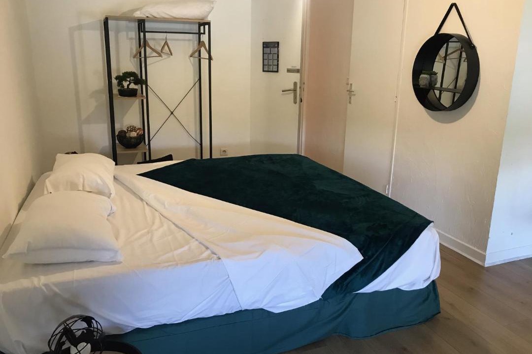 Photo of Others in Neuville-sur-Saone