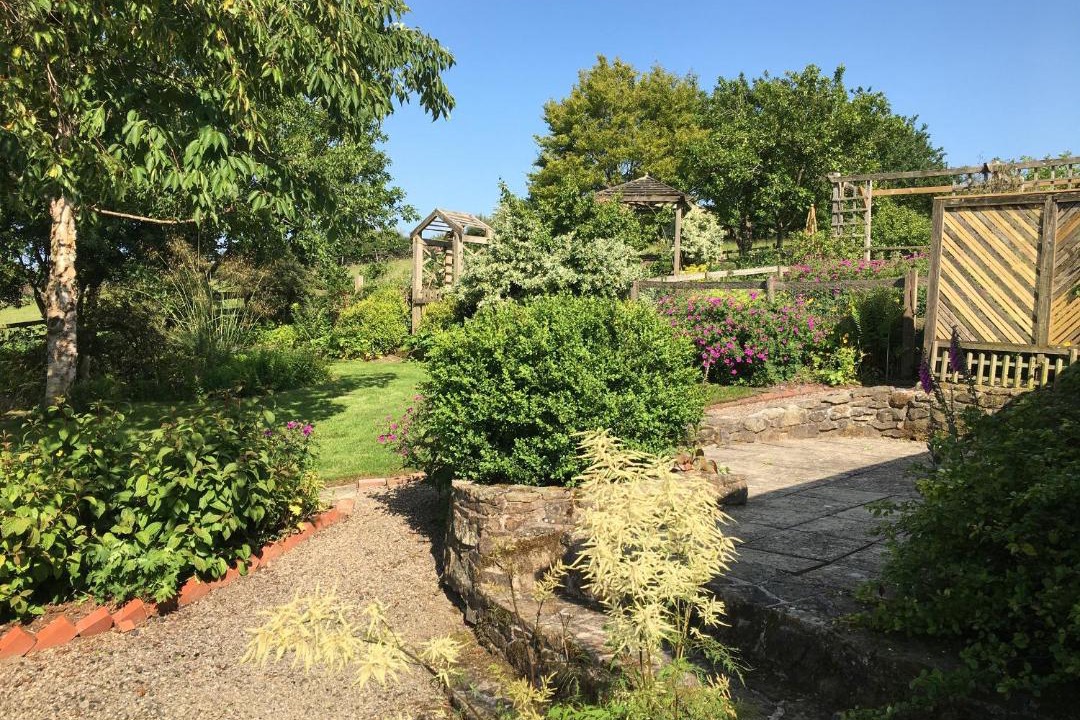 Photo of Others in Bromlow