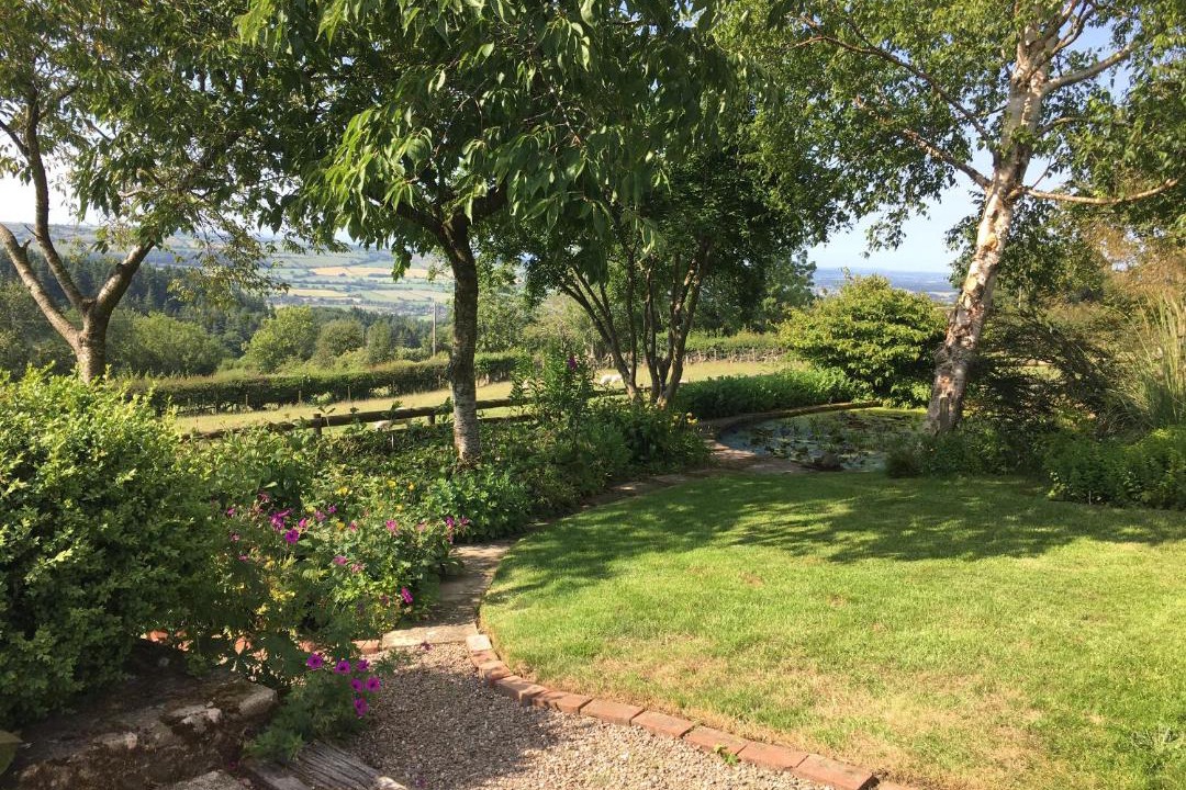 Photo of Outdoor in Bromlow