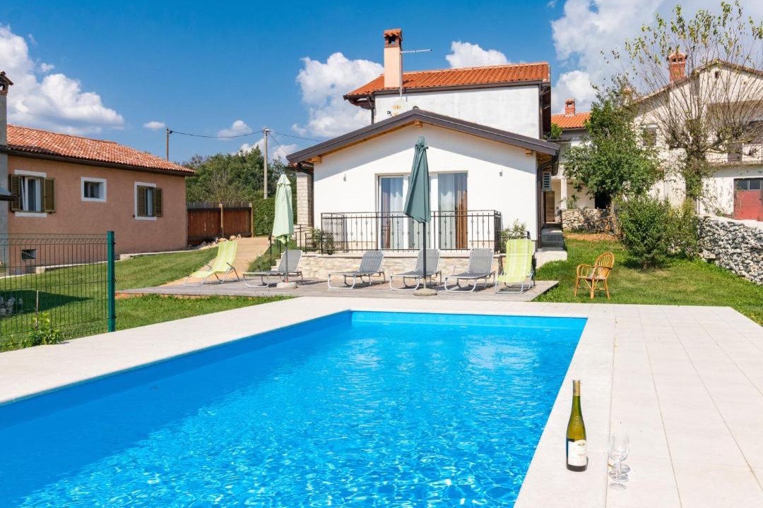 Photo of Outdoor in Gracisce