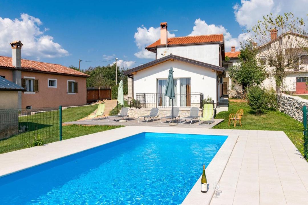 Photo of Outdoor in Gracisce
