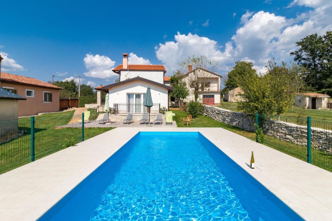Photo of Outdoor in Gracisce