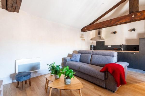 Photo of Others in Crest